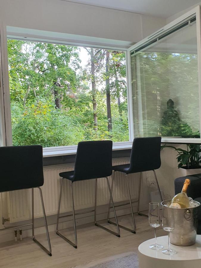 Close To The Metro And The Beach!!! With A View Of The Scandinavian Forest Stockholm Exterior foto