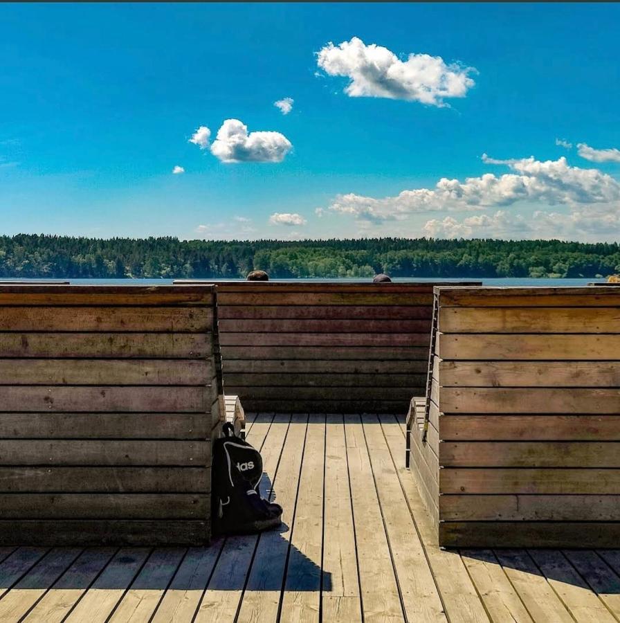 Close To The Metro And The Beach!!! With A View Of The Scandinavian Forest Stockholm Exterior foto